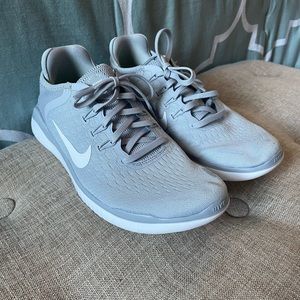 Nike Women’s Free Rn Size 7.5